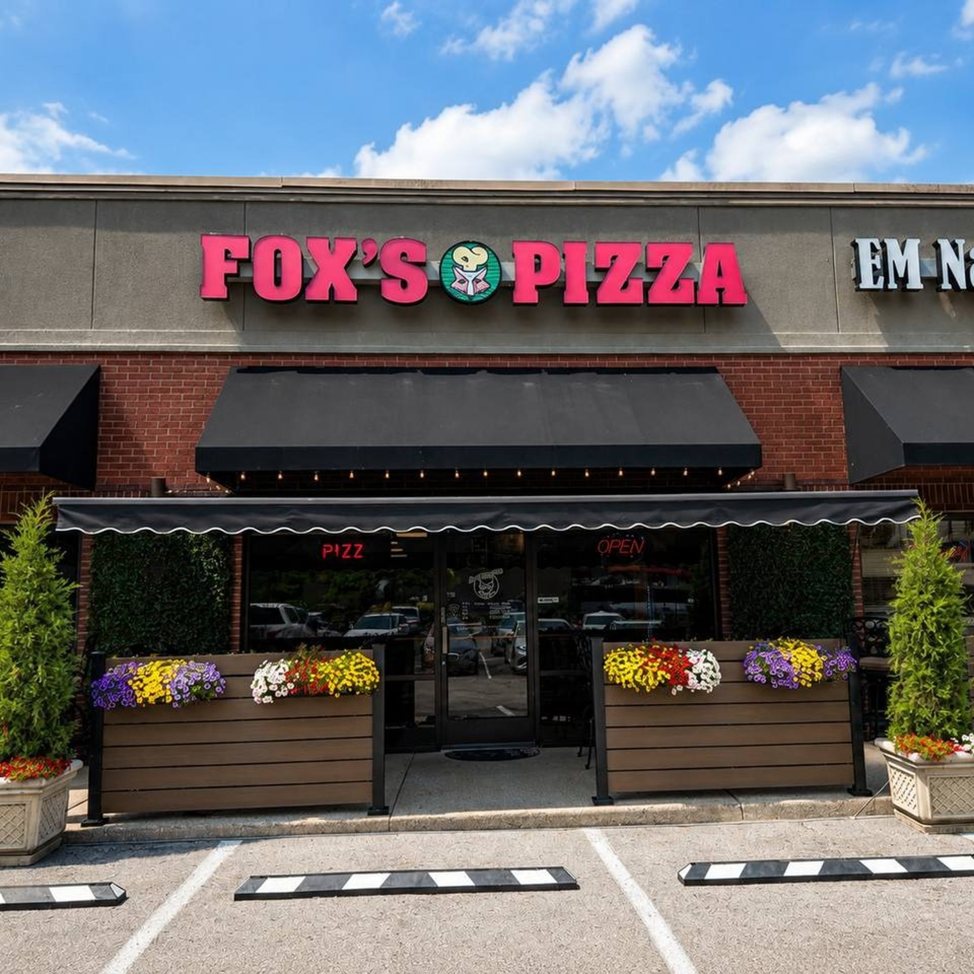 Welcome to Fox's Pizza Den