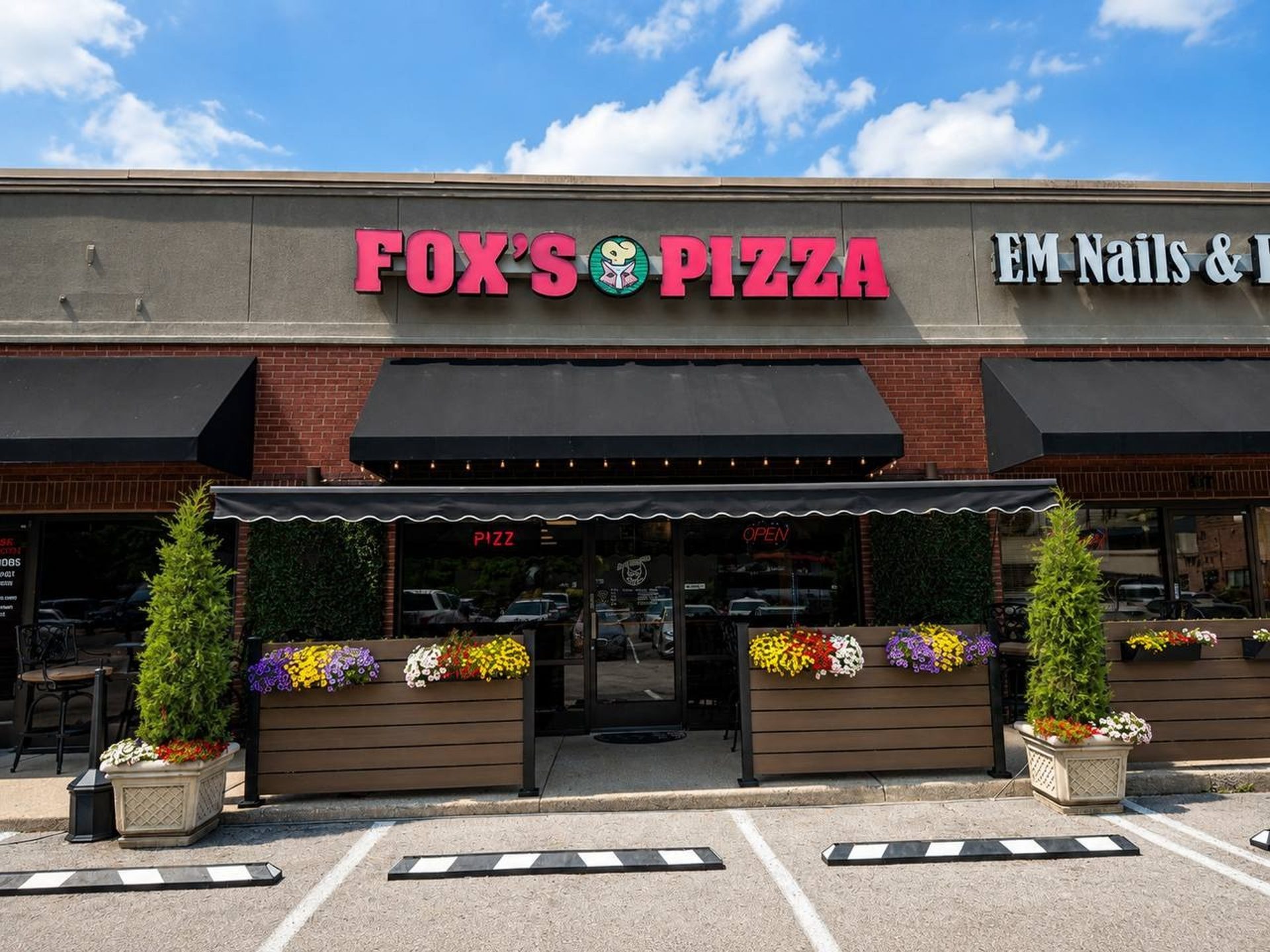 Welcome to Fox's Pizza Den